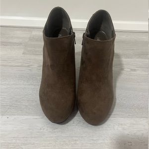 Ankle boots